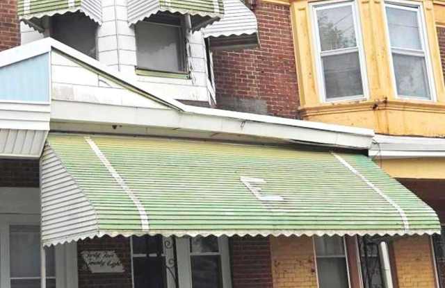 4528 N 16TH Street photos photos