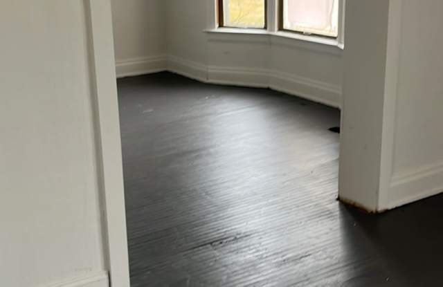 2815 Albion Street Gallery 1