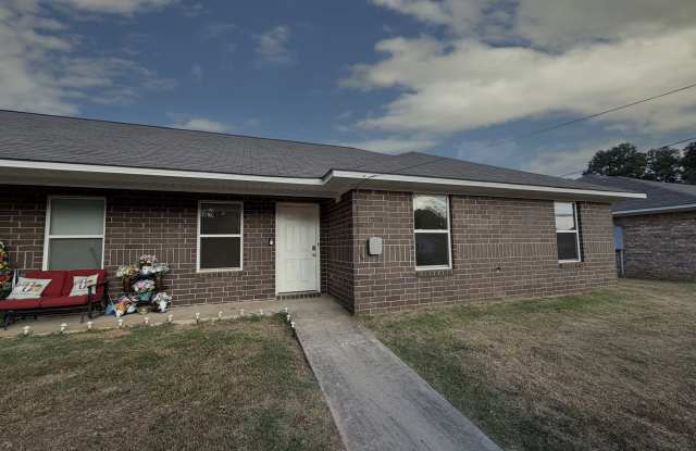 1204 Ferguson Street - 2 Gallery 1