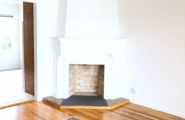 281 Hamilton Street Gallery 3