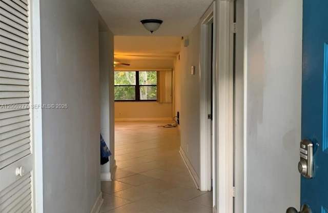 2906 SW 21st Ter photos photos
