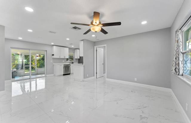 3910 147th Avenue N photos photos