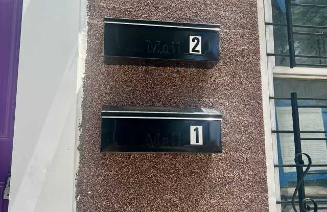 2513 Francis Street - 1 Gallery 3