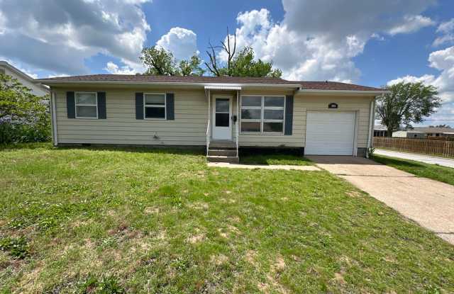 GREAT LOCATION! 3 BEDROOM 1 BATH IN S JOPLIN-$1150 RENT-$1150 DEPOSIT photos photos