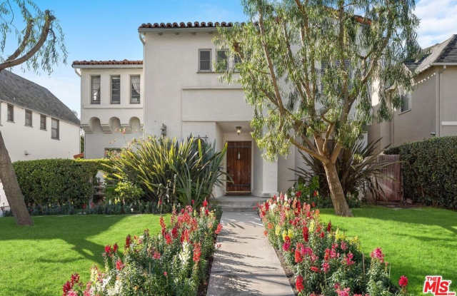 537 N June St photos photos