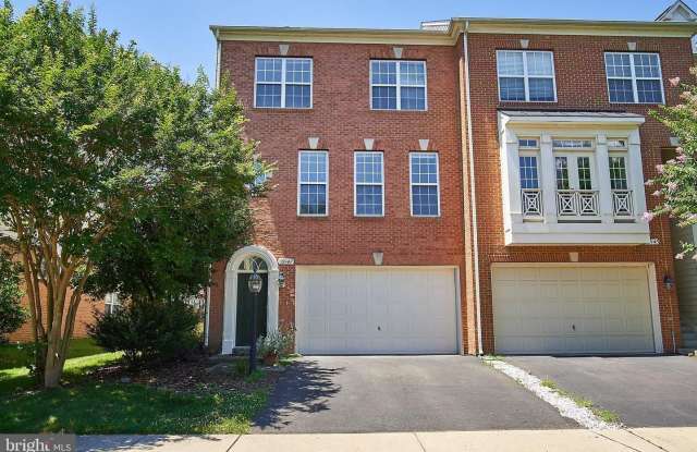 19147 COMMONWEALTH TER - 19147 Commonwealth Terrace, Lansdowne, VA 20176