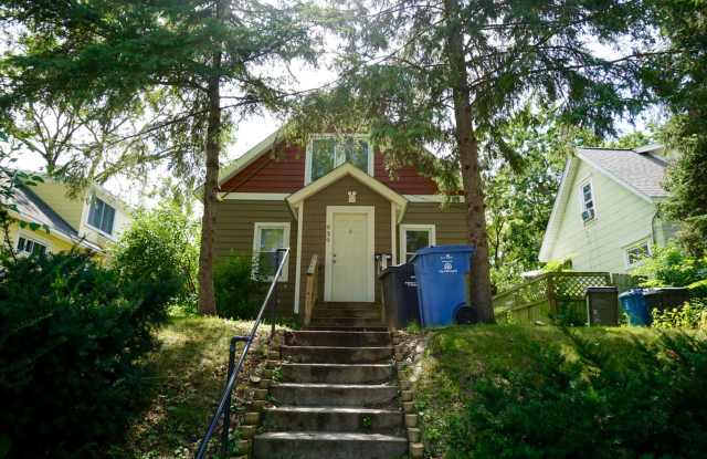 Single Family House Close to U of M Campus - 939 Weeks Avenue Southeast, Minneapolis, MN 55414