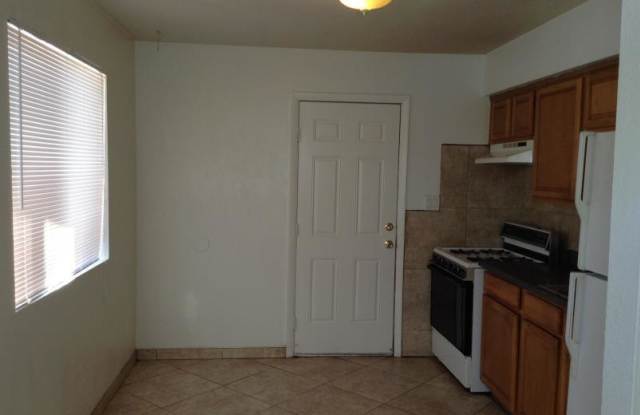 9632 N 12TH Avenue Gallery 2