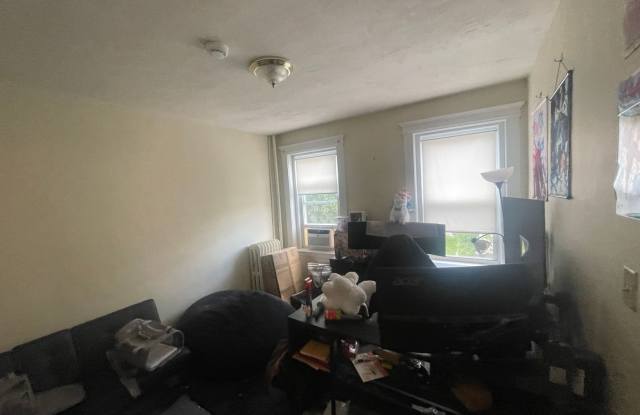 Packards Corner large studio Heat HW Inc No fee Students Ok, Bright, 2nd floor, Laundry Easy Choice! photos photos