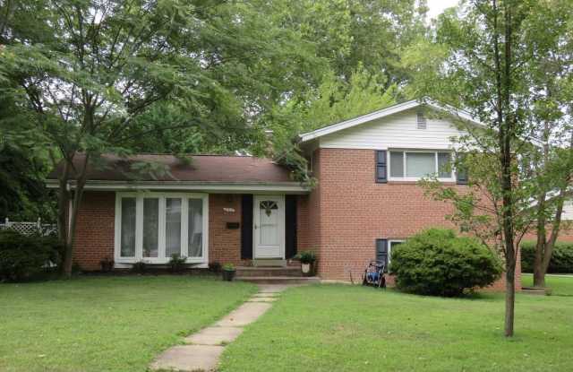 Beautiful Corner Lot 3BR/2.5BA Home in Ashburton Neighborhood- Bethesda! photos photos