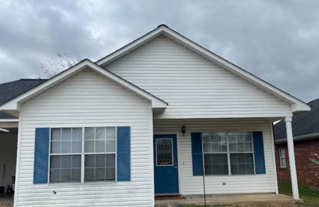 Convenient Starkville Home with 2-Car Garage Gallery 1