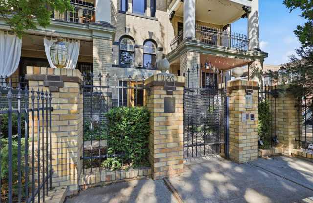 1 bed 1 bath Condo in Downtown Denver Capital Hill! Gallery 4