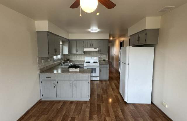 6857 N Overhill Avenue Gallery 2
