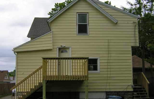 527 Hall Ave photos photos