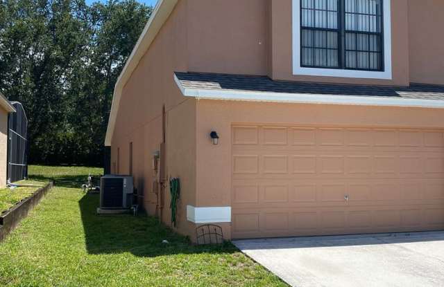 Beautiful Pool Home for Rent Gallery 4