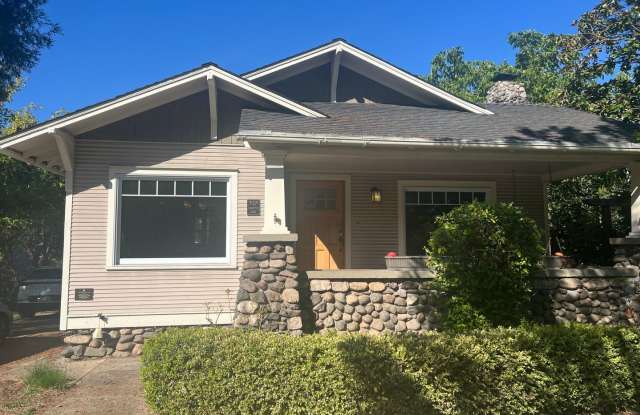 Coming Soon! Craftsman home near Downtown Ashland photos photos