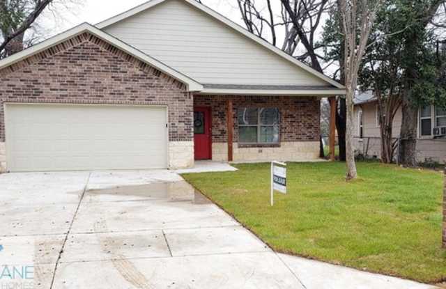 619 East Arlington Avenue - 619 East Arlington Avenue, Fort Worth, TX 76104