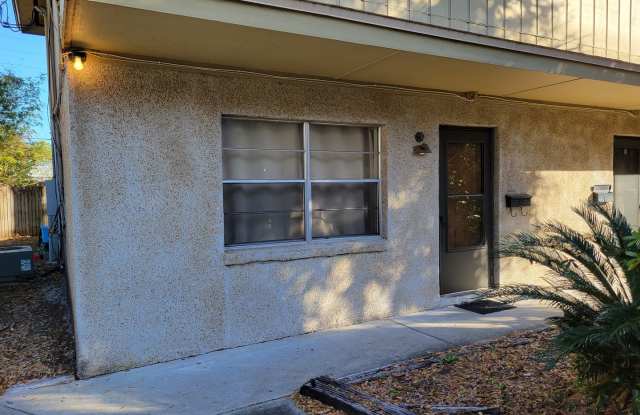 $1095 - 2/1.5 - Arlington - Super Cute - Great Location photos photos $1095 - 2/1.5 - Arlington - Super Cute - Great Location photos photos