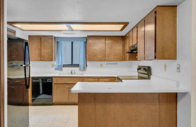 1637 North Fairway Drive Gallery 3