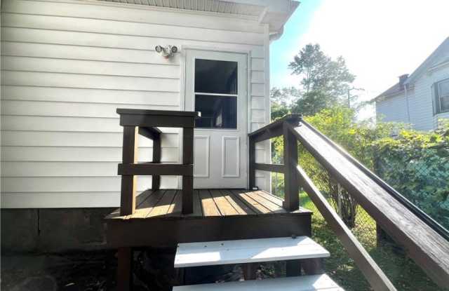 352 Maple Avenue Avenue photos photos