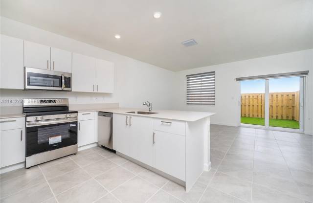 2747 SE 26th Rd photos photos