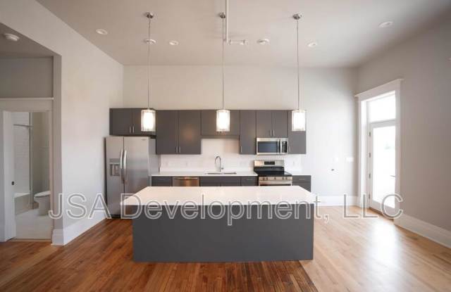 718 Commercial St photos photos