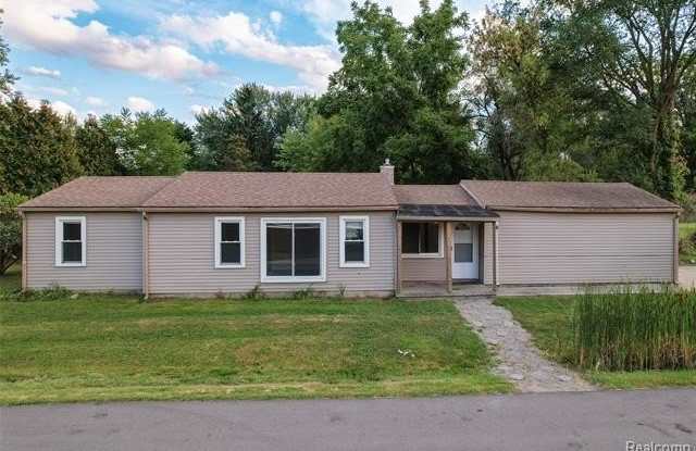 15308 OLDHAM Street photos photos