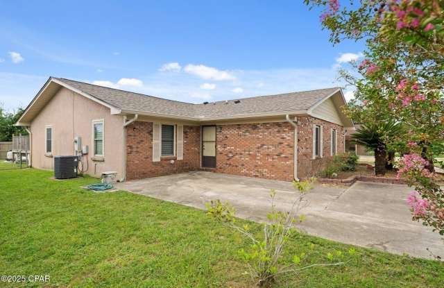 5102 Hickory Street - 5102 Hickory Street, Parker, FL 32404
