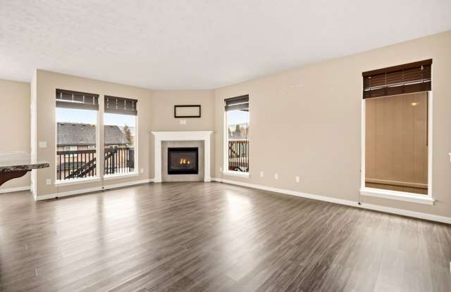 Spacious 5-Bedroom Home with Private Yard & Parking in Spokane photos photos