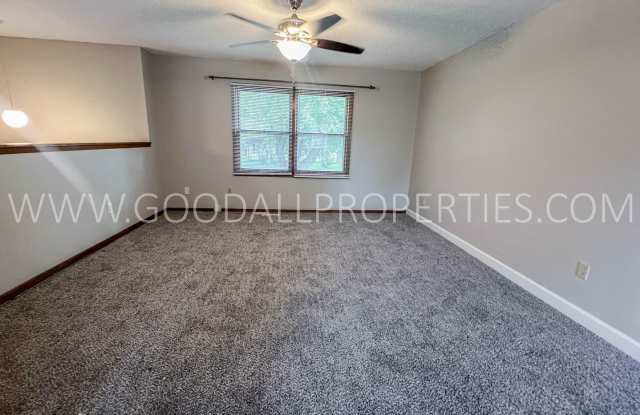 4 Bedroom 2 Bathroom Home in Altoona with a 2-Car detached garage Gallery 3