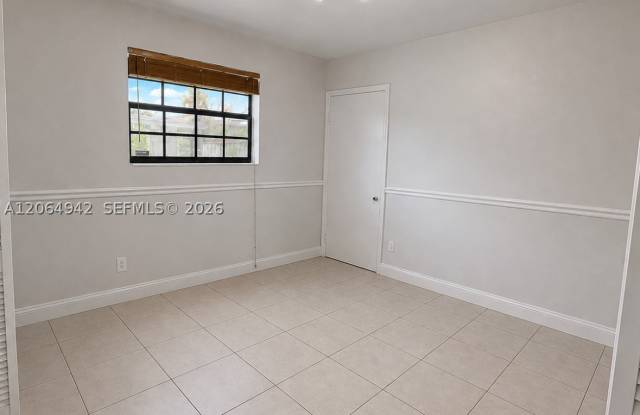 525 SW 78th Ct Gallery 3