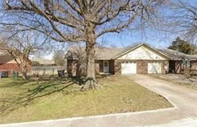 2704 McMillan Drive photos photos