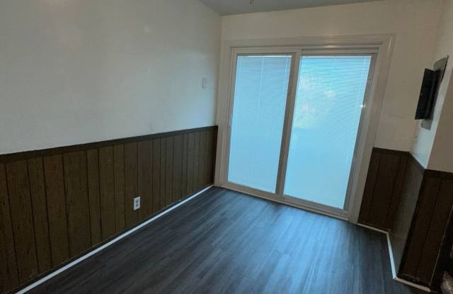 1031 Harold Drive - 1 Gallery 3