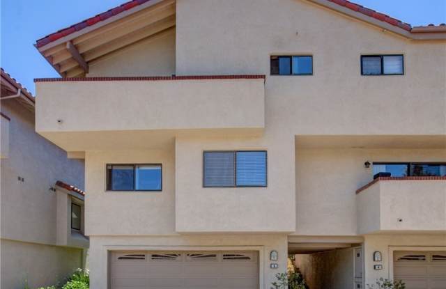 6 Santa Cruz Court - 6 Santa Cruz Court, Manhattan Beach, CA 90266