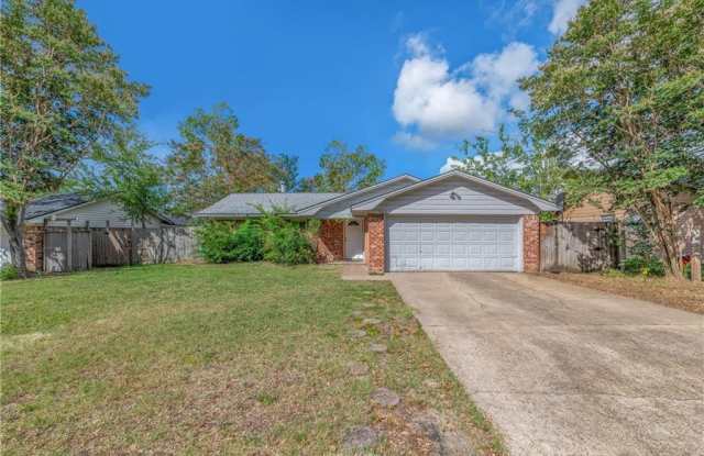 902 Holik Drive - 902 Holik Drive, College Station, TX 77840