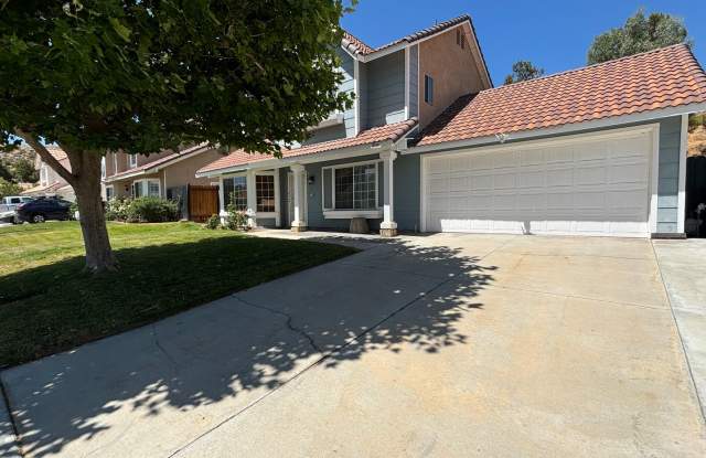 3-Bedroom Home with Sun Room, Solar, and Big Backyard in Palmdale! photos photos