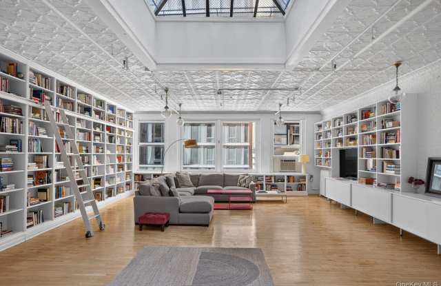 143 W 27TH Street Gallery 1
