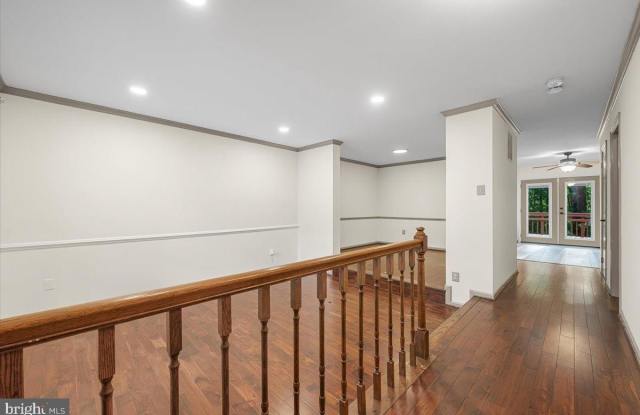 13630 CEDAR CREEK Lane Gallery 2