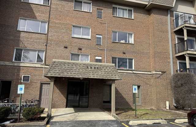 4500 BEAU MONDE Drive - 4500 Beau Monde Drive, Lisle, IL 60532