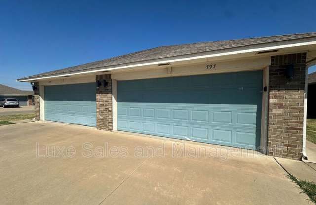 797 SW 13th St photos photos