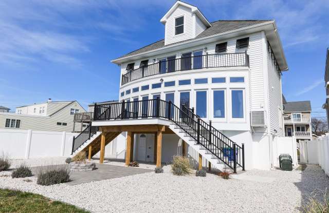 136 Lincoln Dr Dr photos photos