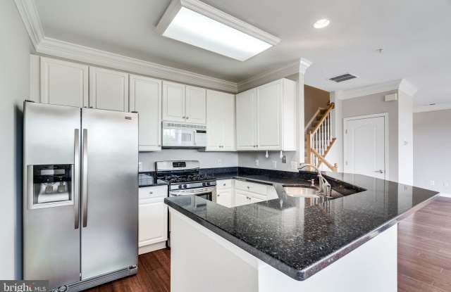 1725 W BRADDOCK PLACE Gallery 3