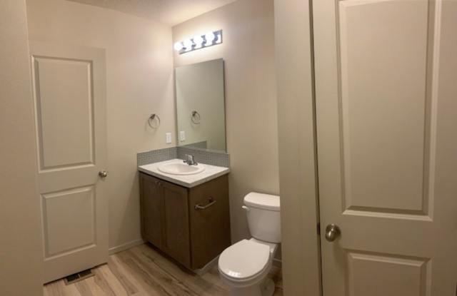 $1995 / 3br - 1392ft2 - 1/2 month free special, Brand New 3 bedroom 2.5 Bath town homes (Spokane Valley) Gallery 4