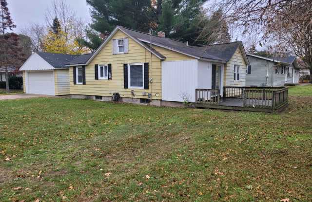 741 Holland Ave - 741 Holland Avenue, Ottawa County, MI 49423
