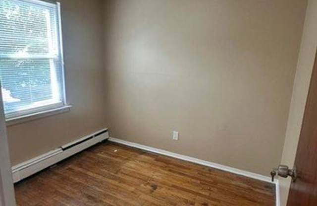 30-29 70th Gallery 2