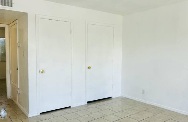 8200 Copper Avenue NE Gallery 2