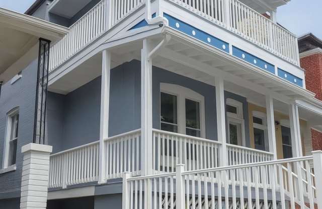 Charming Row Home with Modern Comforts in the Heart of DC (Columbia Heights)! photos photos