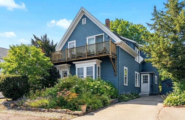 Winter Rental:  Helena House - Utilities Included & Dog-friendly! photos photos