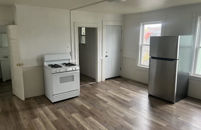 360-3 Cedar Street - 360 Cedar Street, Manchester, NH 03103