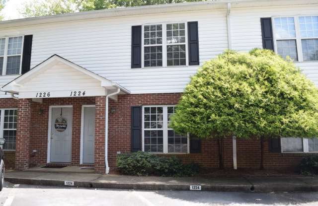 $1,150 | 2BR/1.5BA End Unit Townhouse – Spacious, Private– No Pets photos photos